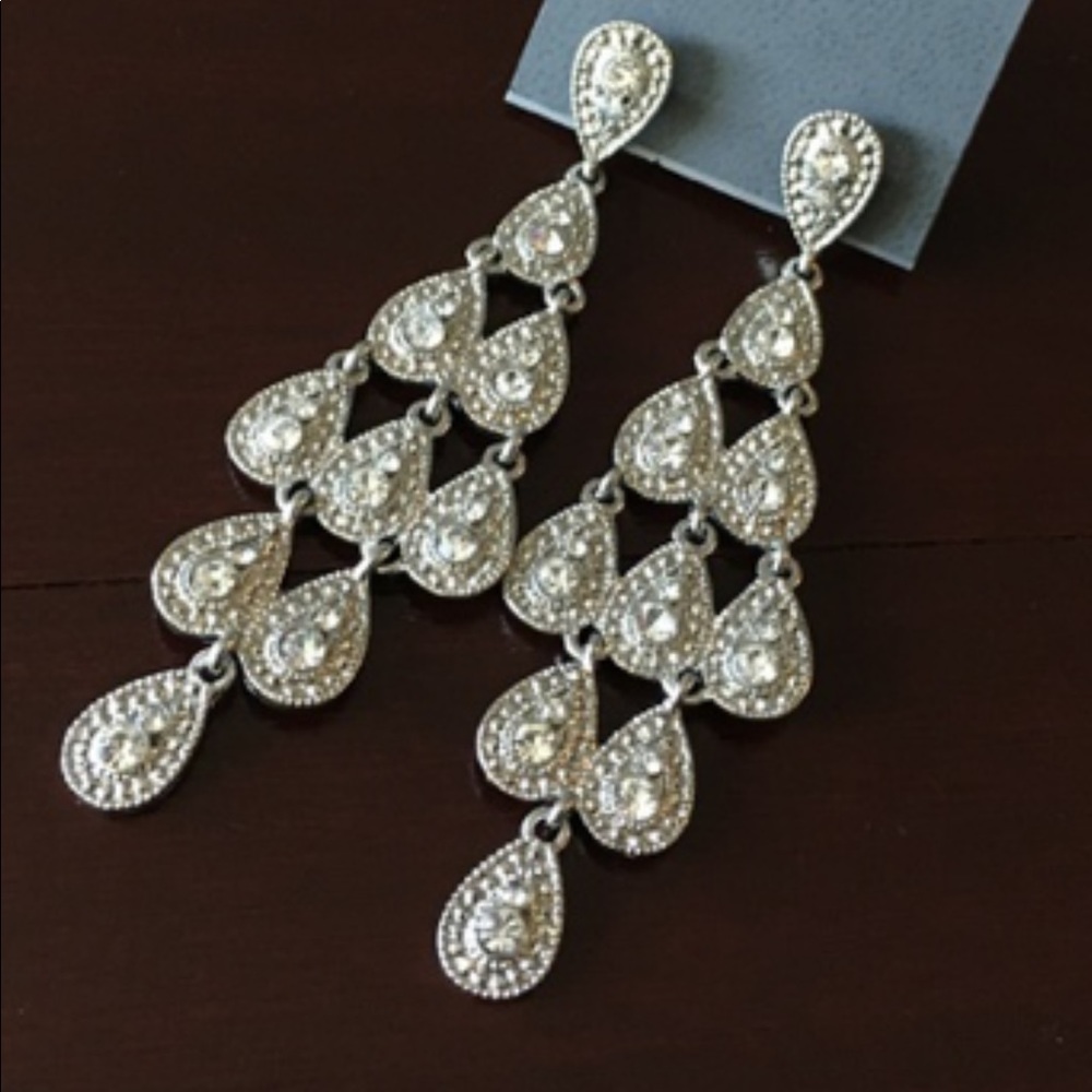 Beautiful Chandelier Earrings-Silver tone